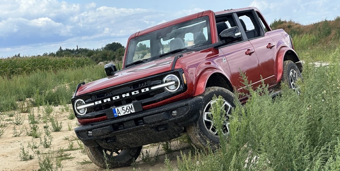 Ford_Bronco-3