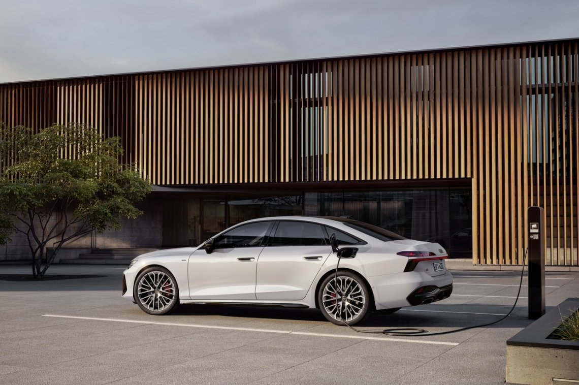 Audi_hybrydy_phev_(4)