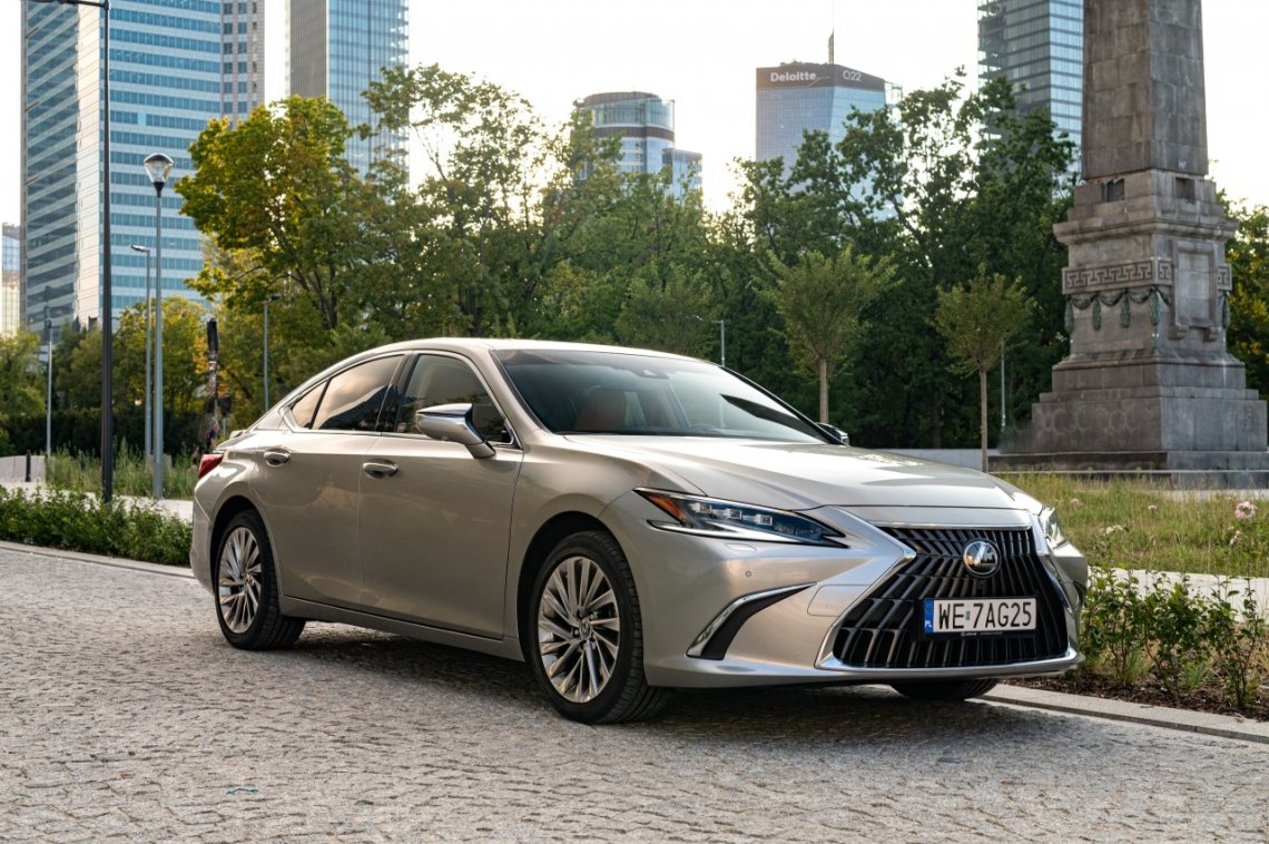 Lexus-ES-300h-22