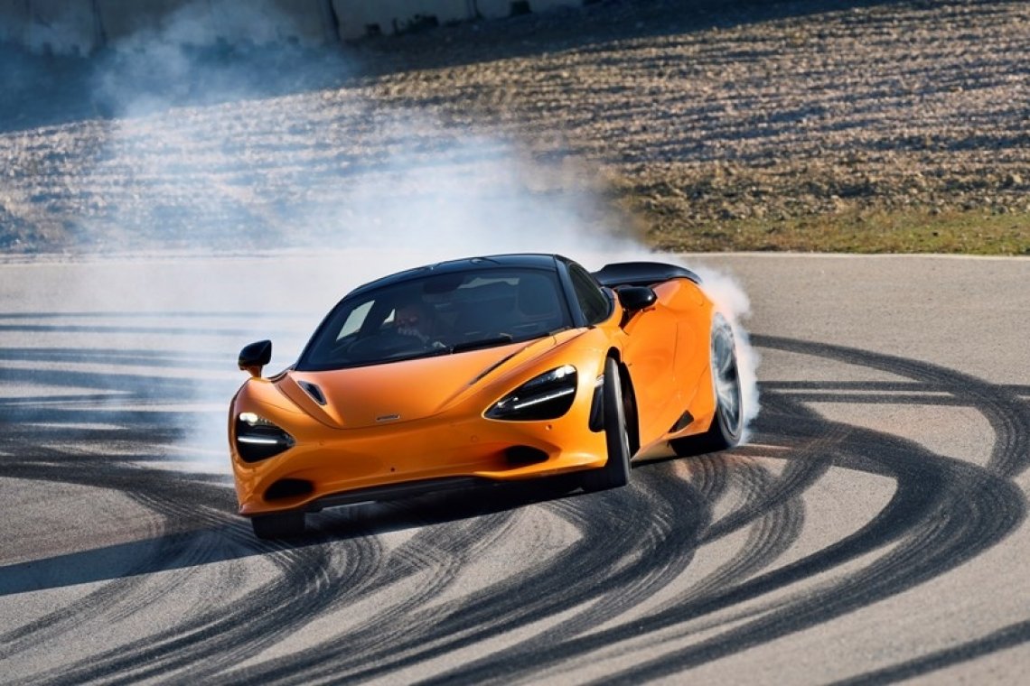 small-14901-mclaren750scoup