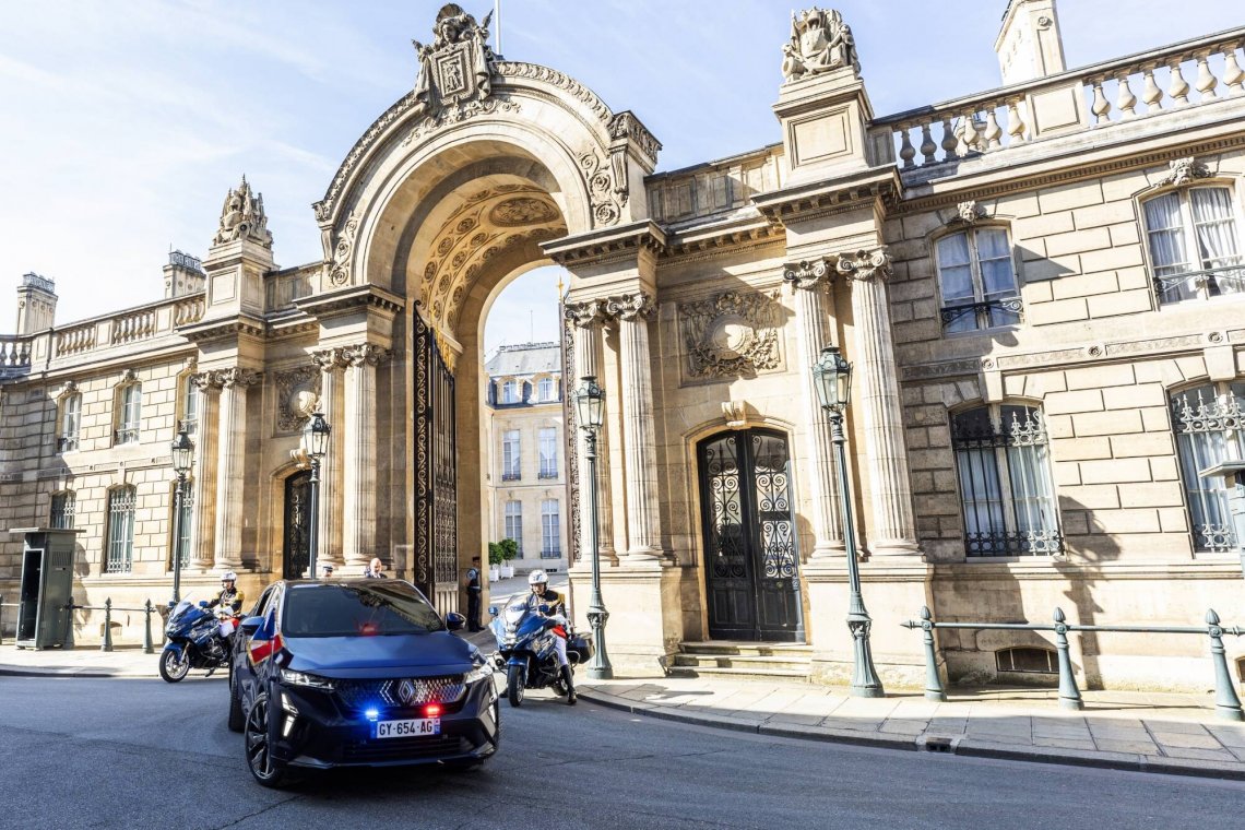 renault_rafale_voiture_officielle_de_la_presidence_de_la_republique_(1)