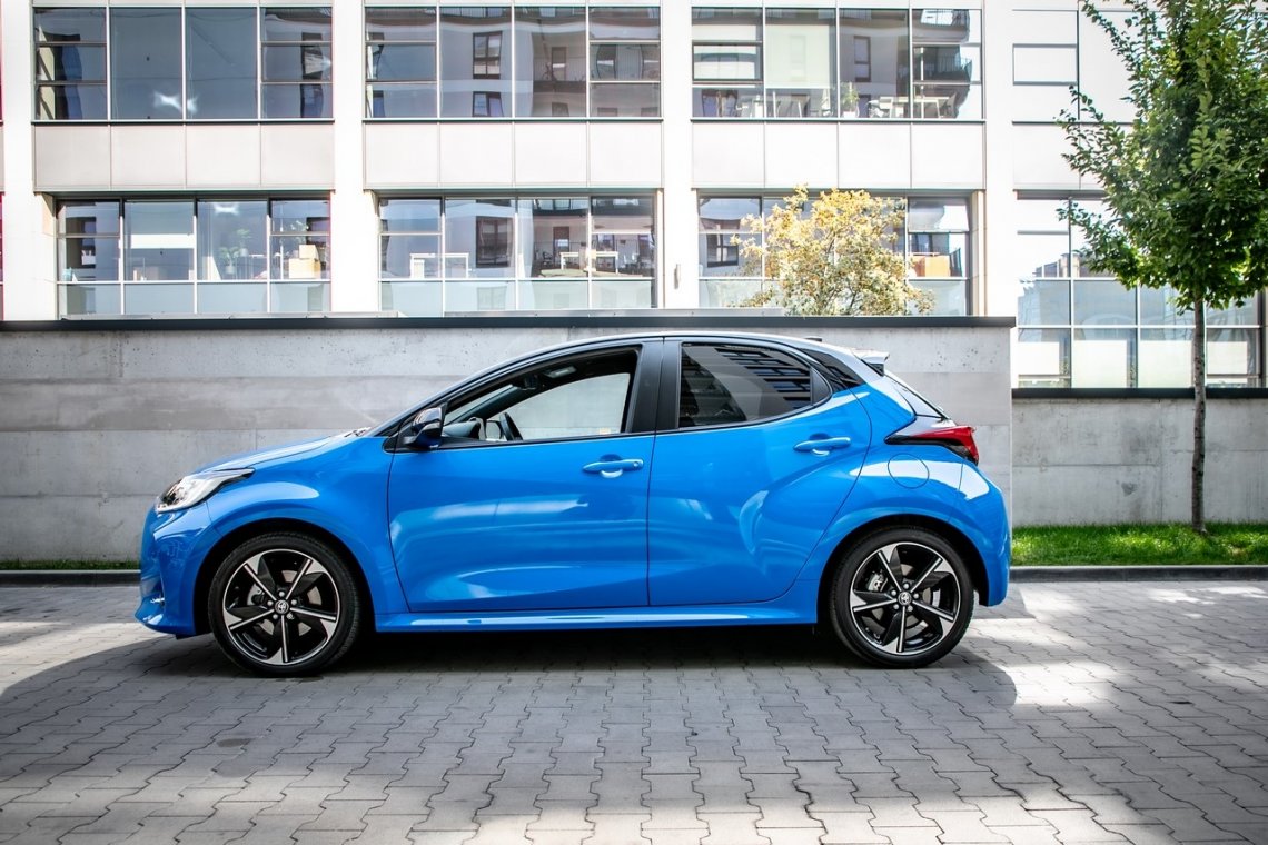 Yaris_BLUE7762