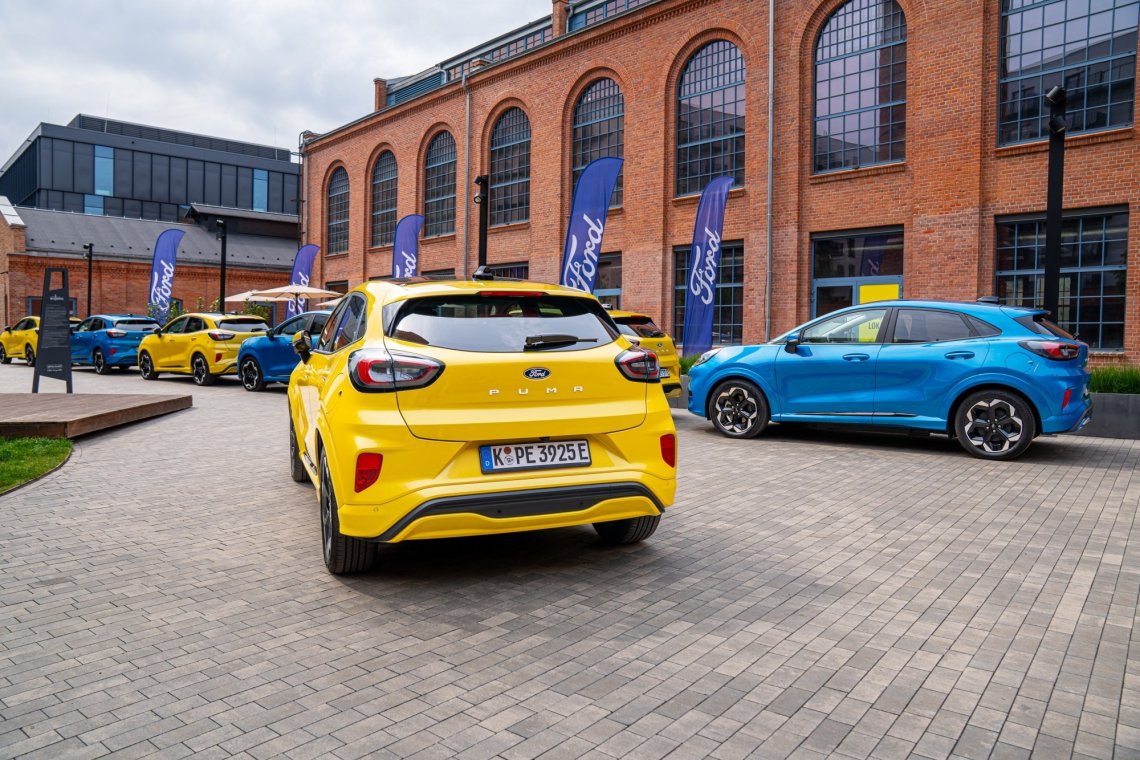 Małay, ale pojemny. Bagażnik w Pumie zaskakuje. Podobnie z reszta jak właściwośći jezdne. 