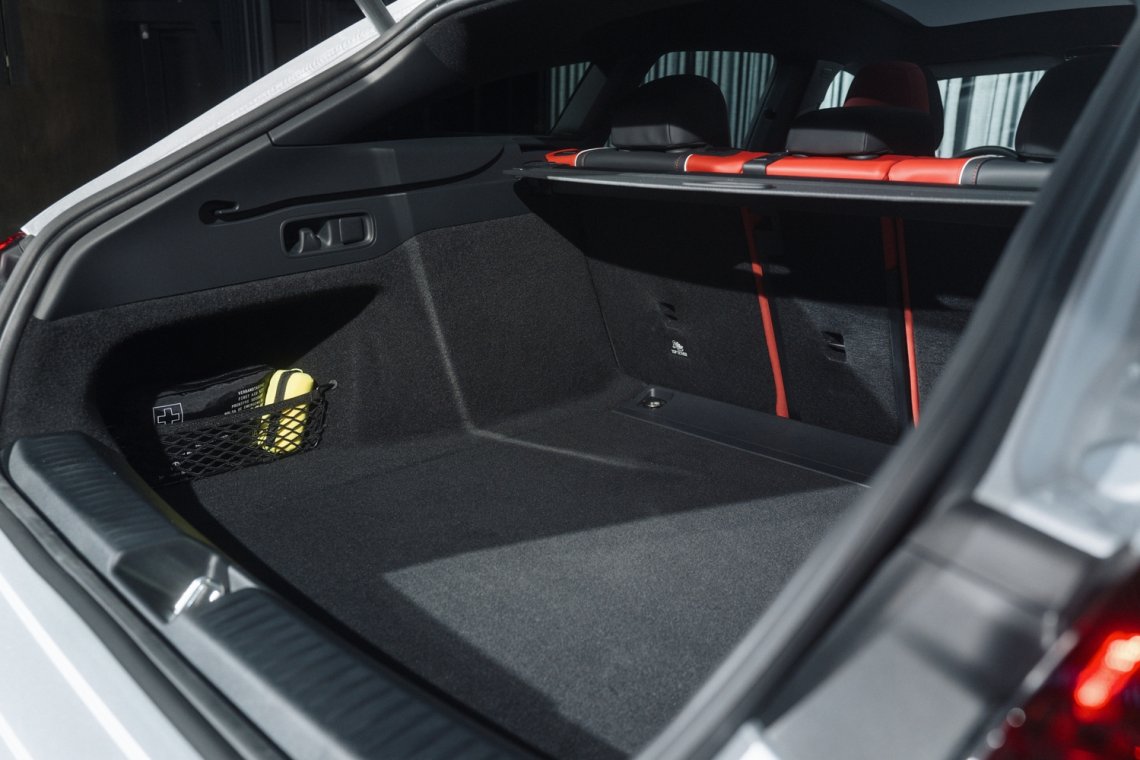 Mercedes_CLA_shooting_brake_(10)