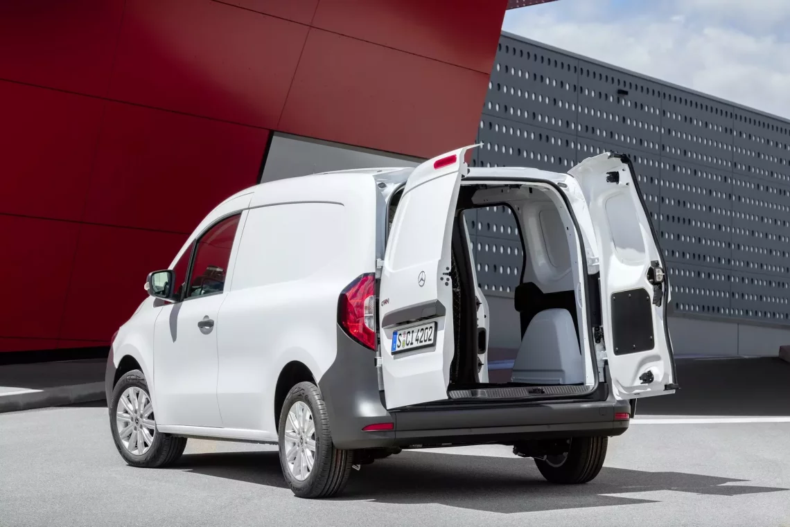 2022-Mercedes-Benz-Citan-13
