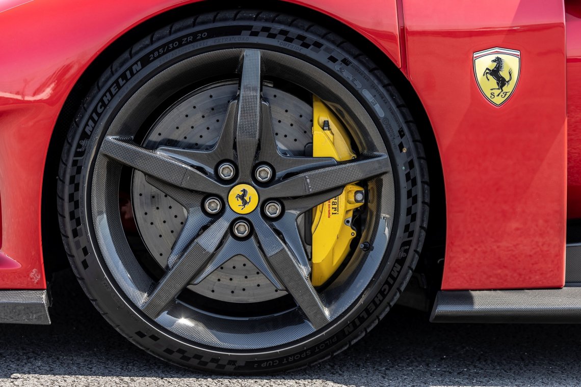 ferrari_f80_Michelin