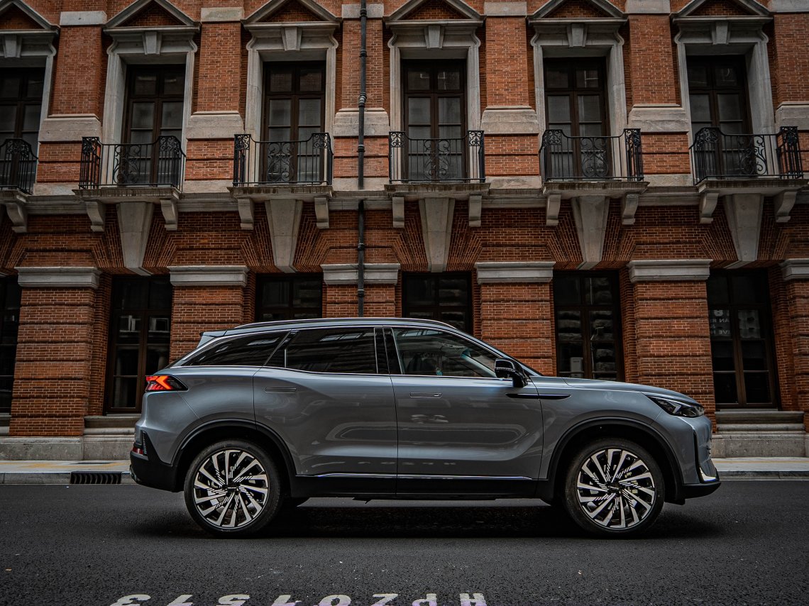 BAIC_Beijing_7_global_photos_H_Res_(2)