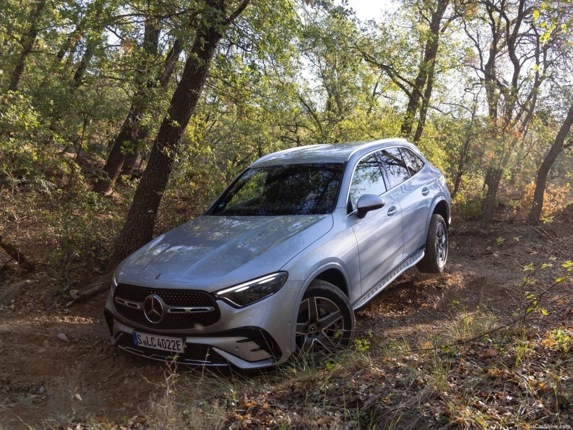 Mercedes-Benz-GLC-220d-Avantgarde-7
