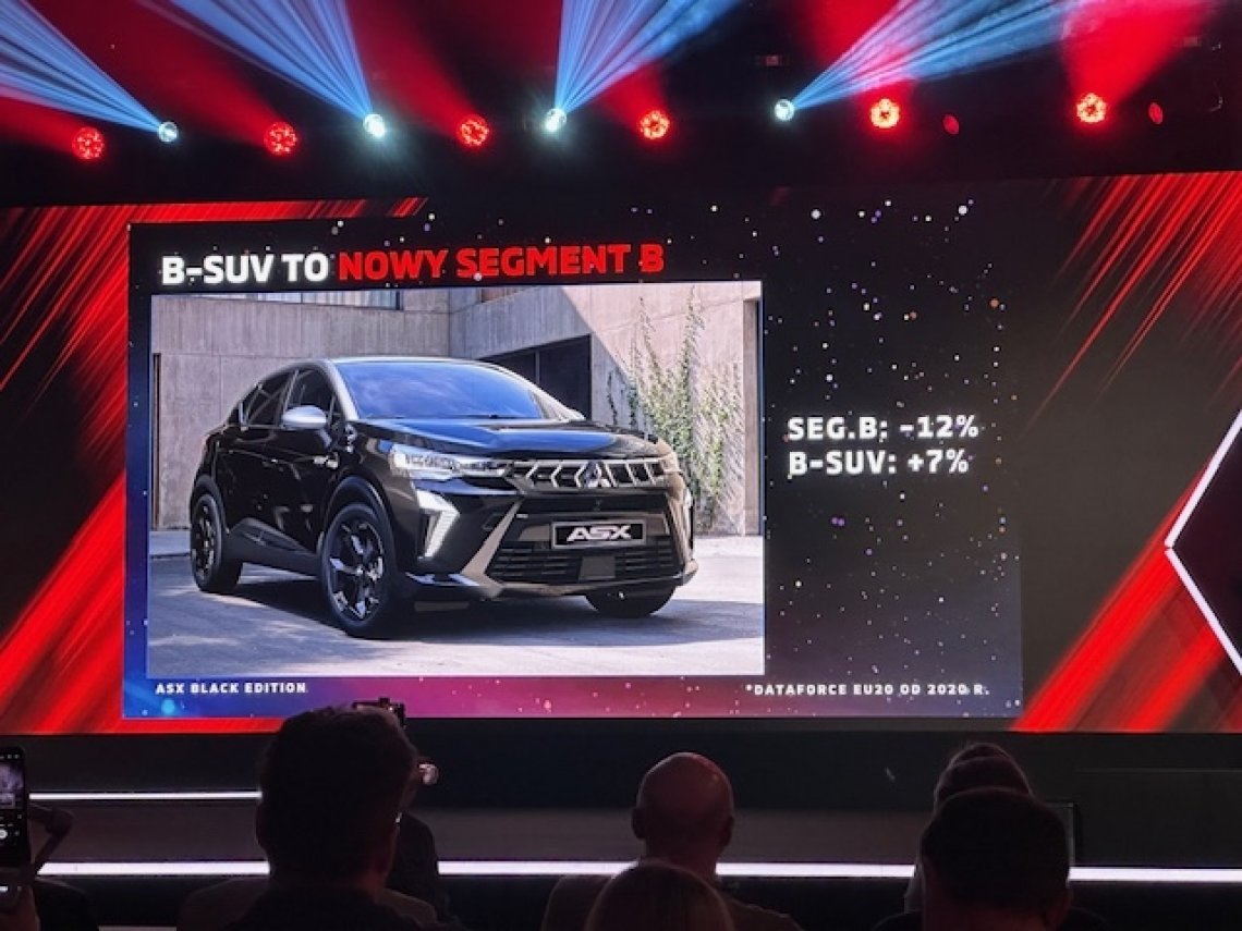 Mitsubishi_grandis_(11)