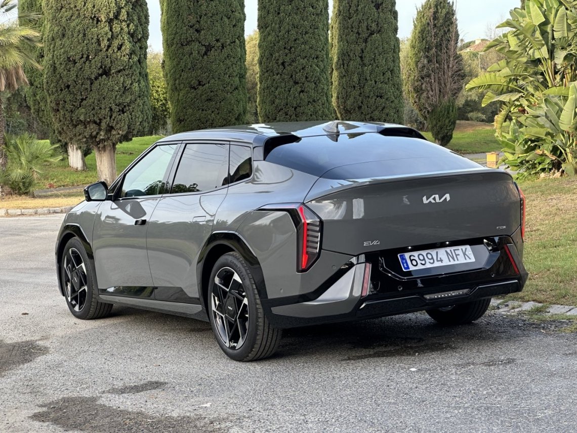 Kia-ev4-6