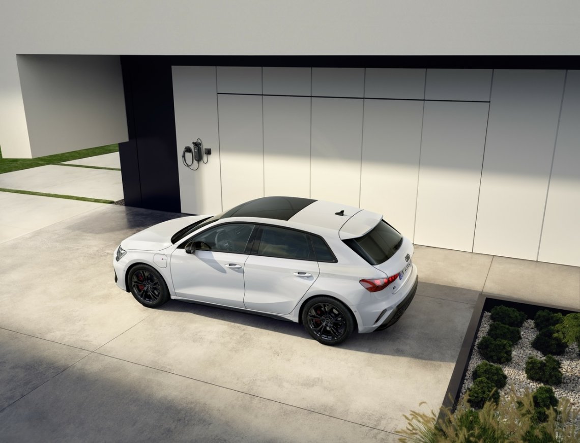 Audi_hybrydy_phev_(3)