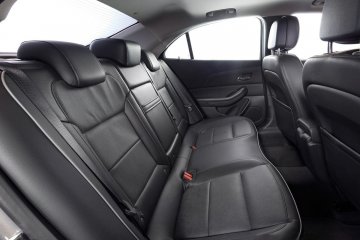 Chevrolet-Malibu_2013_1600x1200_wallpaper_56