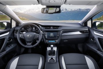 Avensis_TS_55