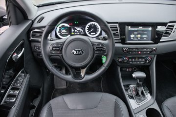 Kia wnetrze (1)