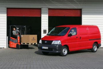 fot6__hiace_xh10_z_przedluzonym_rozstawem_osi