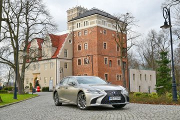 Lexus LS500h