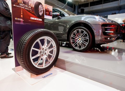 produkowana_w_Olsztynie_opona_MICHELIN_Latitude_Sport_na_Porsche_Macan