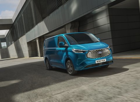 2022_FORD_E-TRANSIT_CUSTOM_04