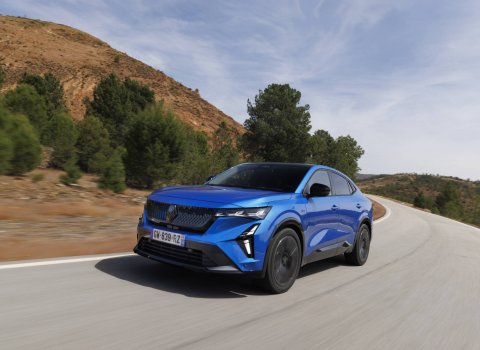 renault_rafale_e-tech_hybrid_esprit_alpine_summit_blue_(2)