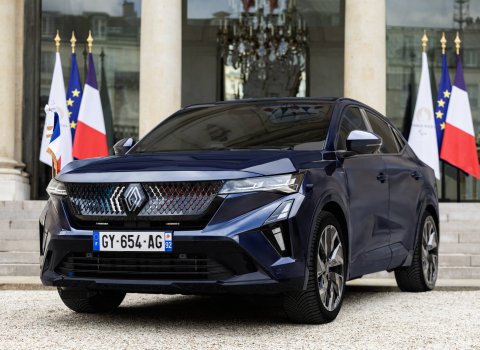 renault_rafale_voiture_officielle_de_la_presidence_de_la_republique_(5)