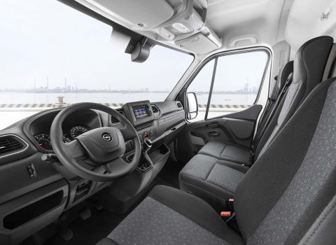 Opel-Movano (2)