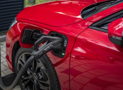 Audi_hybrydy_phev_(7)