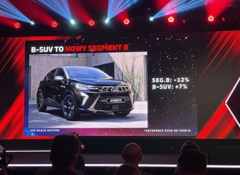 Mitsubishi_grandis_(11)