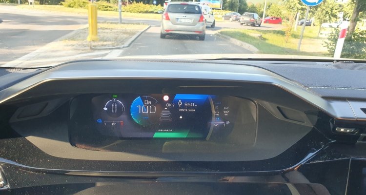 Peugeot_308_SW_Hybrid-1