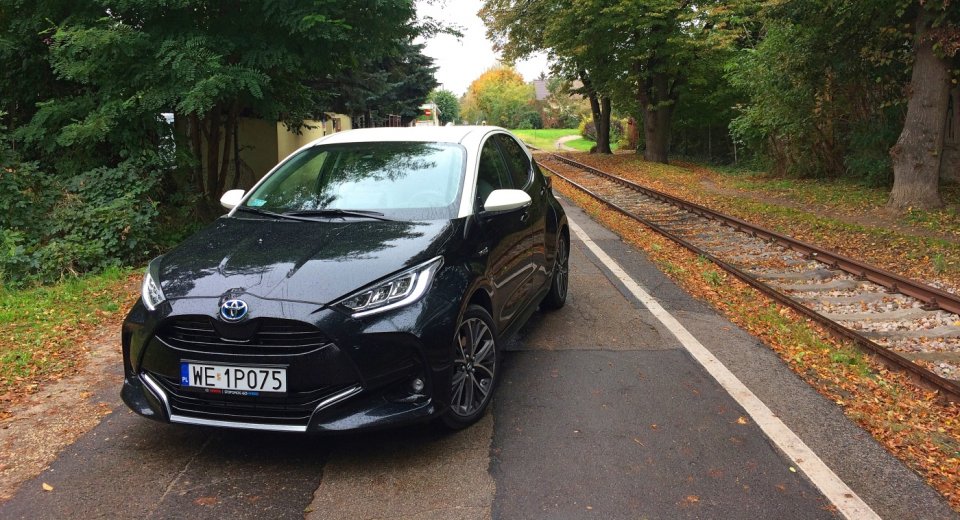 Toyota_Yaris_przod