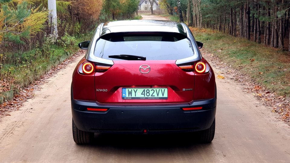 Mazda_MX-30-tyl