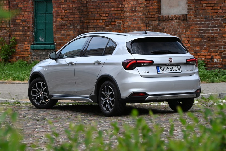 Sylwetka Tipo nie poddaje się upływowi czasu, a w uterenowionej  wersji Cross zyskała jeszcze na młodzieńczości.