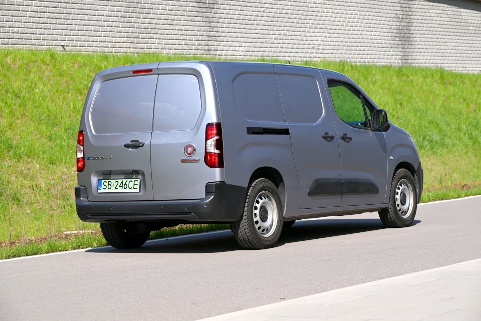 Dwie pierwsze generacje Fiata Doblo wytwarzano przez 22 lata  w tureckiej Bursie. Najnowszy model powstaje w hiszpańskim Vigo.
